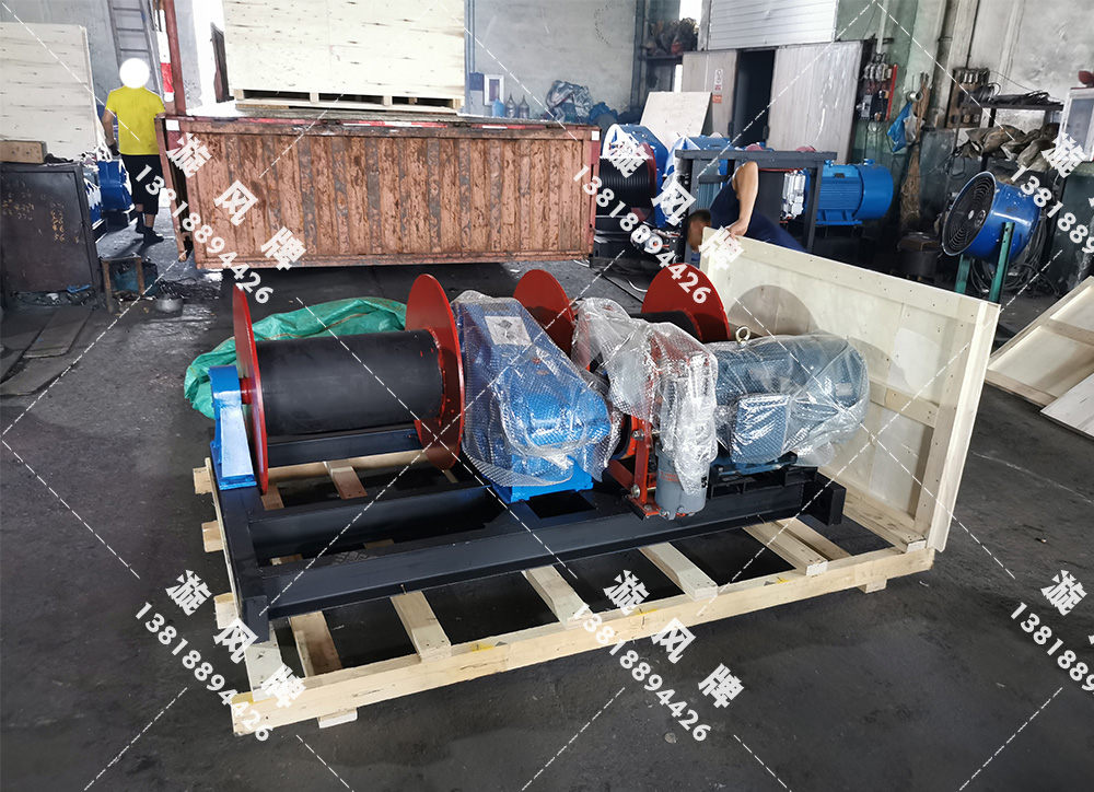雙卷筒卷揚機出口打包現(xiàn)場